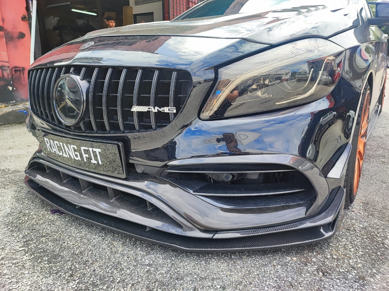 W176 A CLASS W176 FACELIFT CARBON FIBER BODYKIT